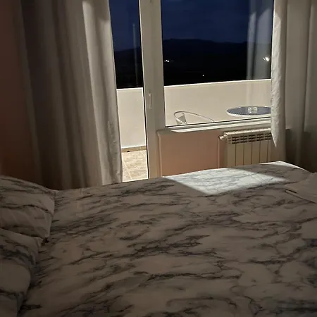 райска тишина بيت للعطل