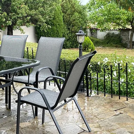 بيت للعطل райска тишина Zlatitsa