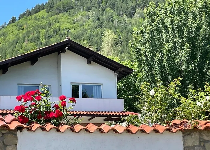 райска тишина Casa de Férias *