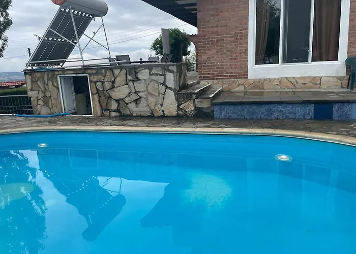 райска тишина Casa de Férias